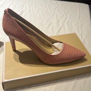 Michael Michael Kors Dorothy Pump PrimRose